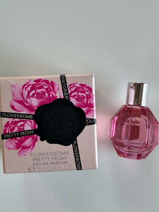 Viktor & Rolf Other - Viktor & Rolf Flowerbomb Pretty Peony EDP Mini